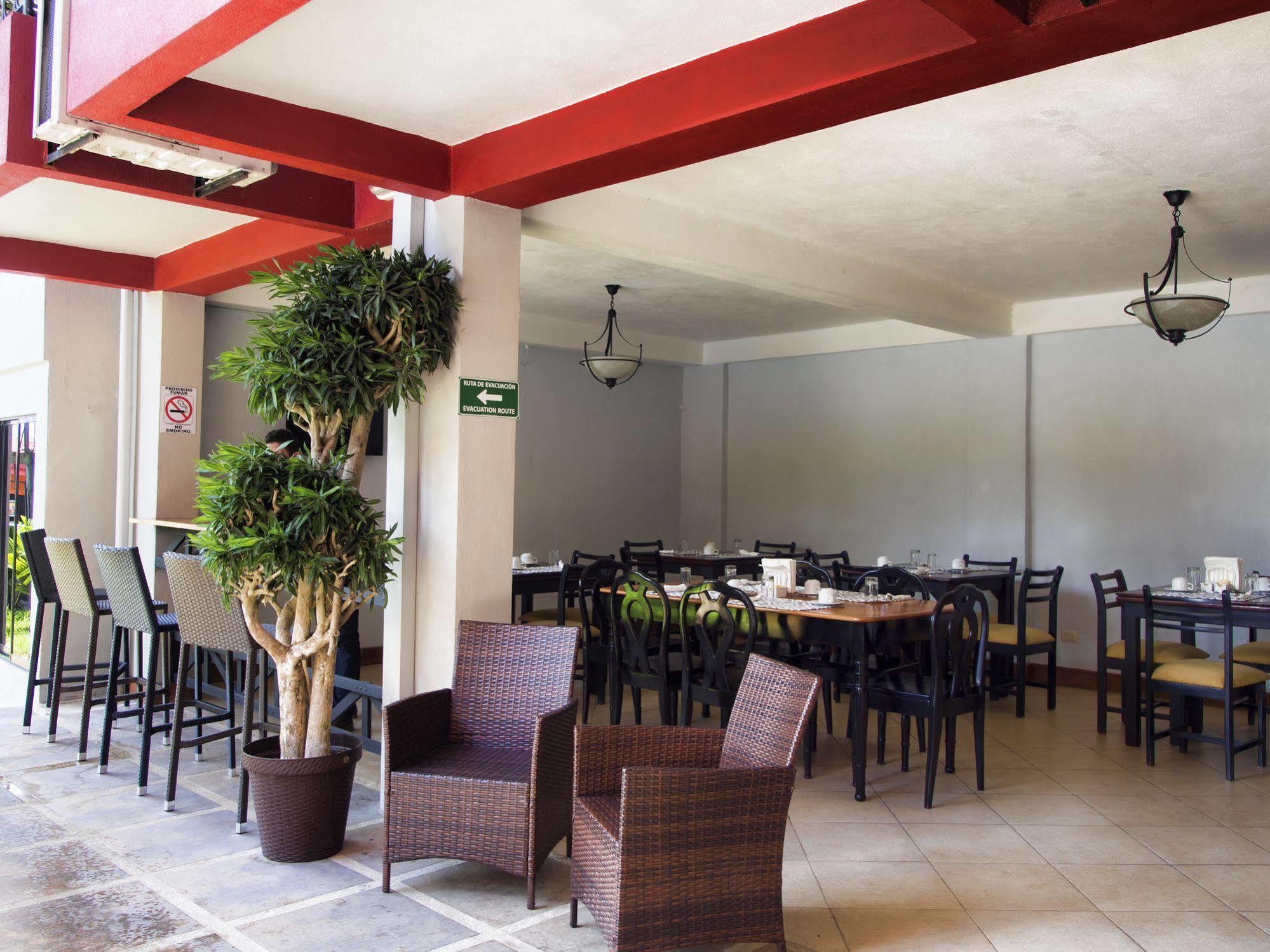 Hotel Downtown Boutique La Fortuna